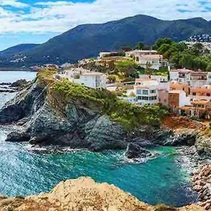 https://apartamento-con-piscina-en-llanca.topcostabravahotels.com